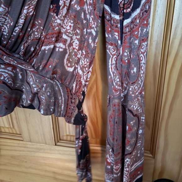 Free People Fiona Top with Bell Sleeves - Mocha Coral -Multicolor Paisley -Small - Picture 4 of 6